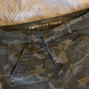 American Eagle Hi Rise Camo pants size 6